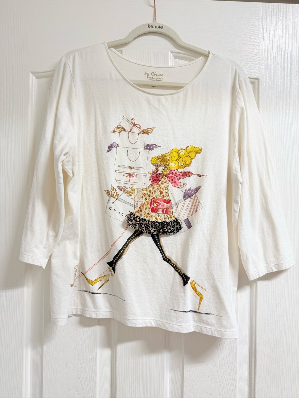 Chico's Cream Long-Sleeve Graphic Shopping Girl Top